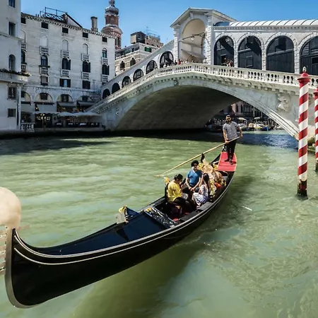 Ca Zulian Amazing Canal View Apartment Veneza Exterior foto