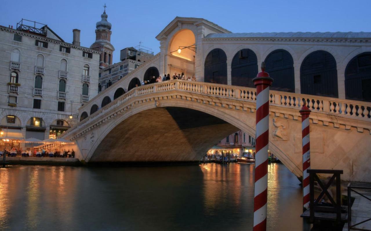 Apartment Ca Zulian Amazing Canal View Venice